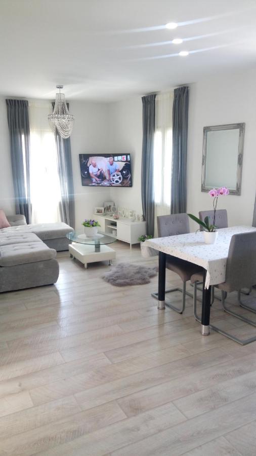Apartment Davorka Макарска Экстерьер фото